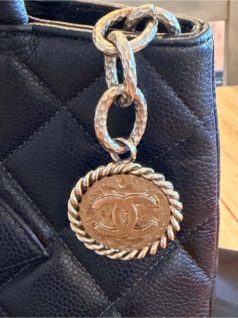 CHANEL Black Caviar Leather medium Tote medallion vintage Serious inquires only - Picture 2 of 11